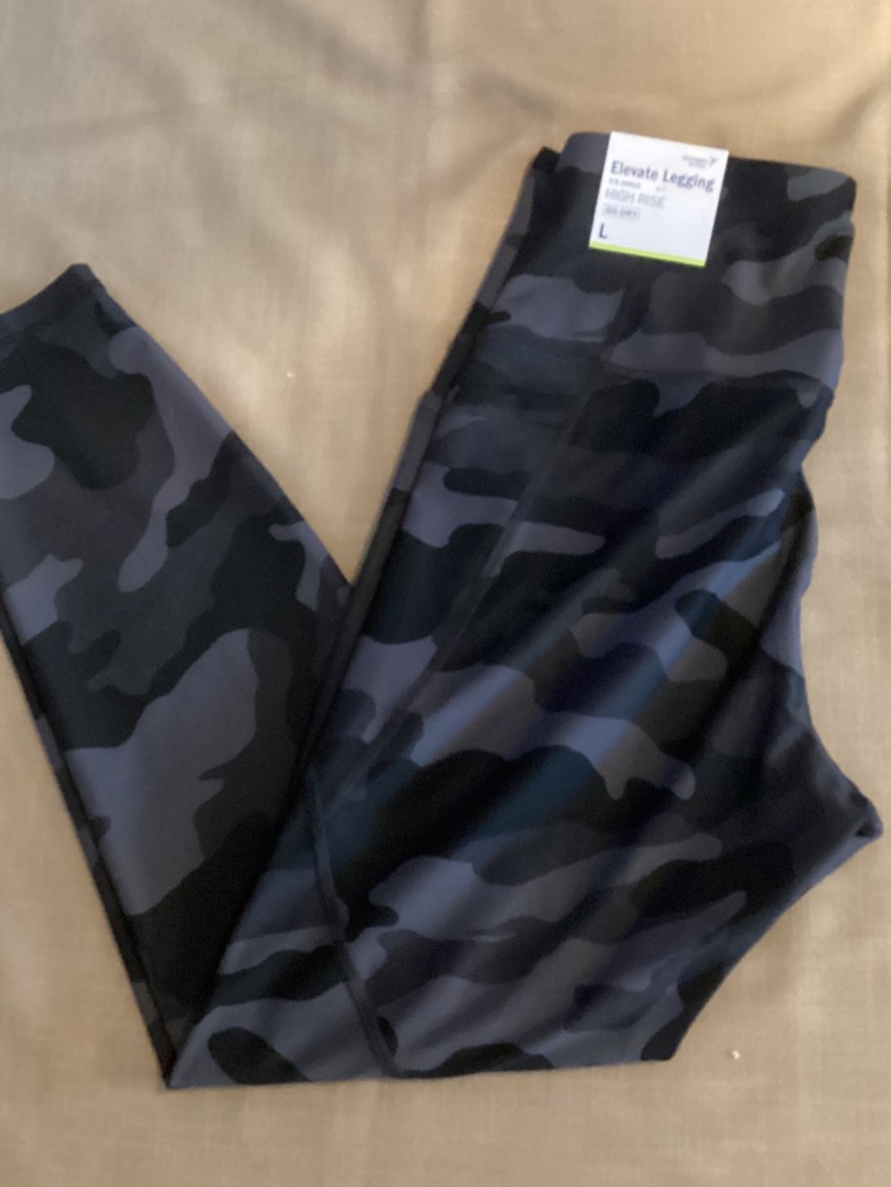 NWT Old Navy Girls' Black and Gray Camo Leggings